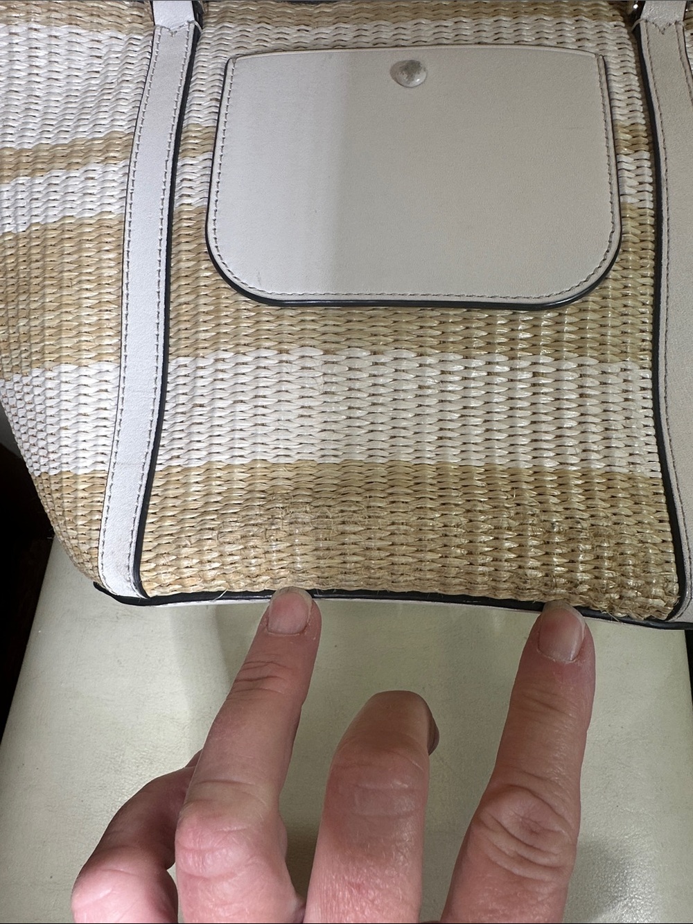 Kate Spade tote - Picture 4 of 8